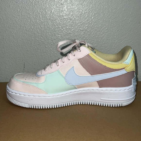 Nike Air Force 1 Low Shadow
Light Soft Pink (Women's) - Picture 2 of 9